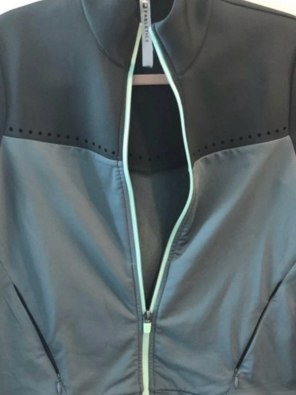 Fabletics Women's XXS Two-Tone Green Full-Zip Track Jacket Pockets EUC - Picture 7 of 14